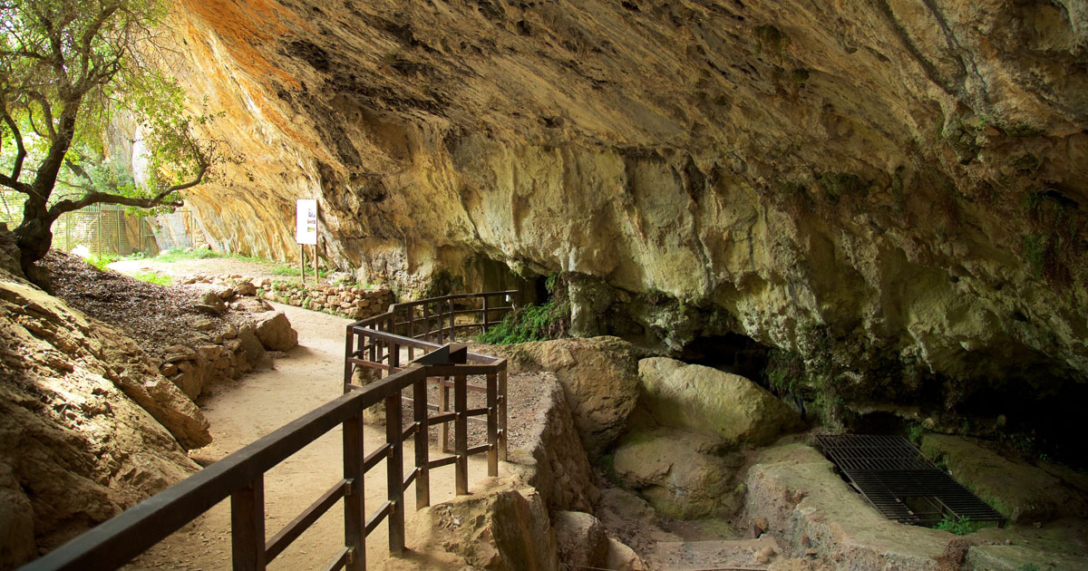 Grotta del Romito - Riviera dei Cedri